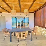 בית נופש Boho Vibes Beachfront Detached House Analipsis (Messinia)