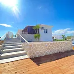 בית נופש Boho Vibes Beachfront Detached House Analipsis (Messinia)