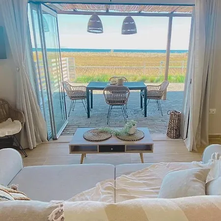 Nyaraló Boho Vibes Beachfront Detached House *