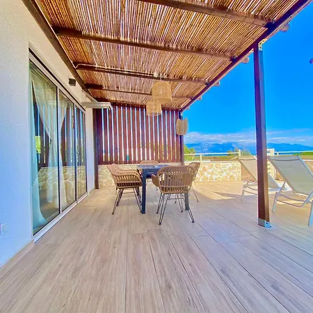 Holiday home Boho Vibes Beachfront Detached House *