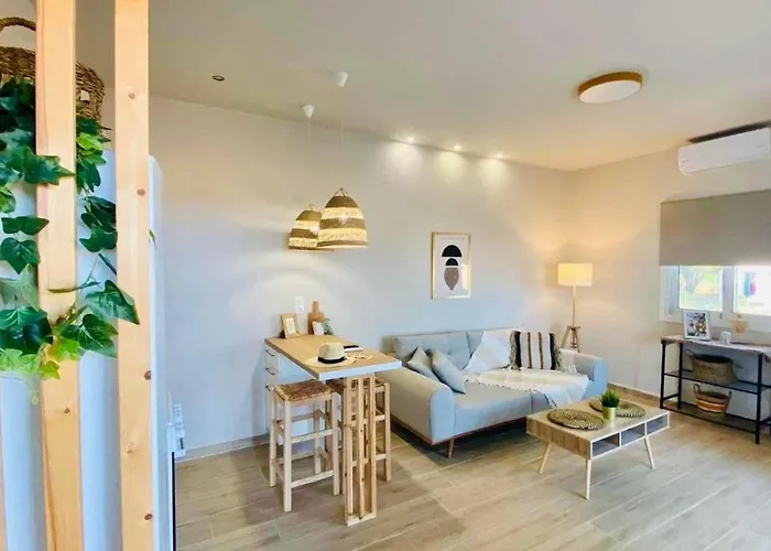 Boho Vibes Beachfront Detached House *