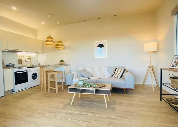 Boho Vibes Beachfront Detached House Casa de Férias