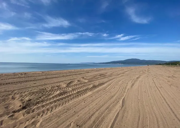 Boho Vibes Beachfront Detached House