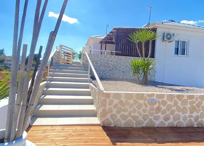 Boho Vibes Beachfront Detached House Dom wakacyjny